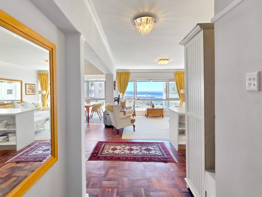 To Let 2 Bedroom Property for Rent in Sea Point Western Cape